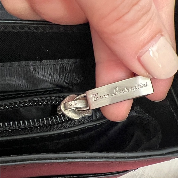 Lamborghini Sleek Black Messenger Bag - Picture 12 of 13